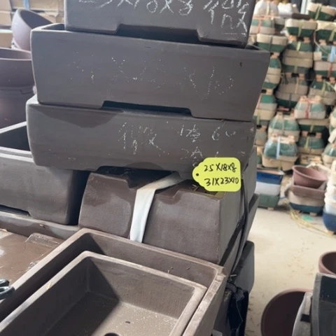 100-6。    微瑕。