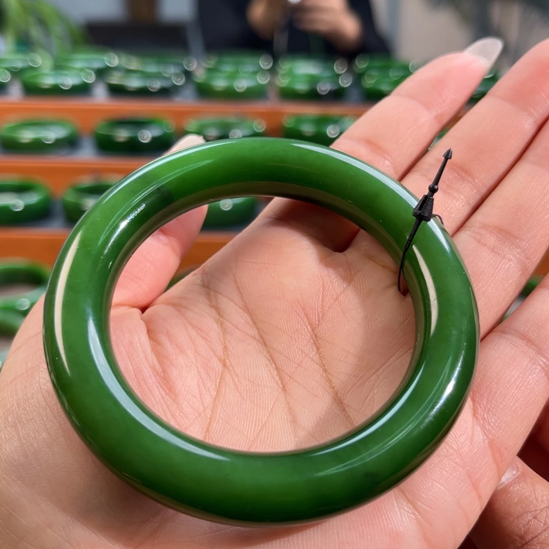 未镶嵌手镯（圆镯）和田玉5556