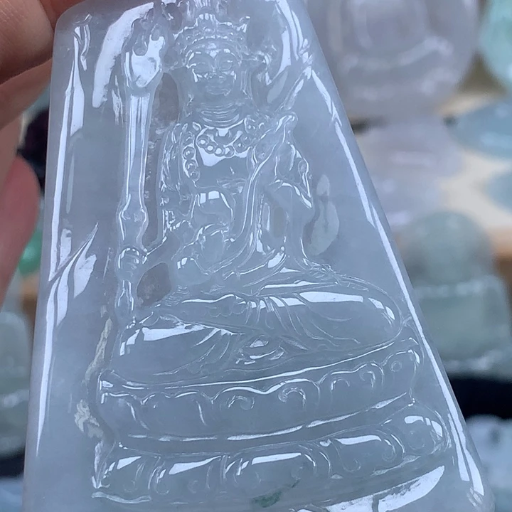 颈饰未镶嵌翡翠虚空藏