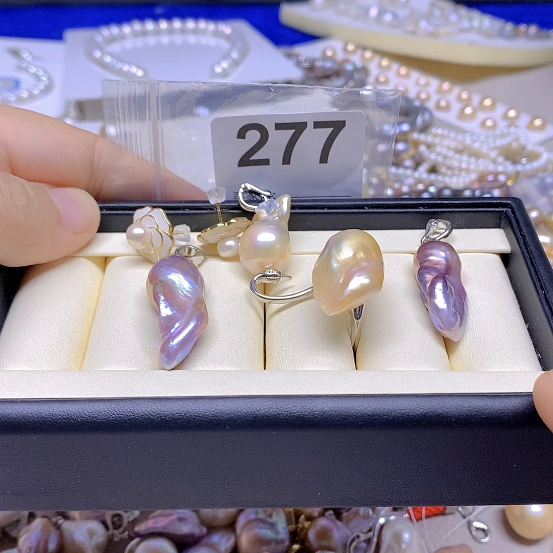 颈饰未镶嵌淡水珍珠