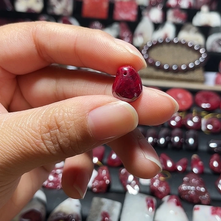 天然辰砂晶体吊坠4.2克