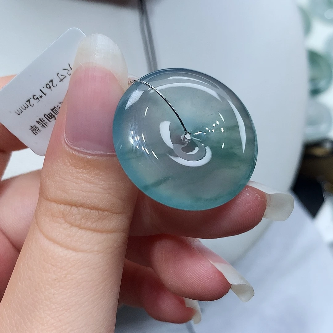 翡翠未镶嵌颈饰编号104，26.1/5.2