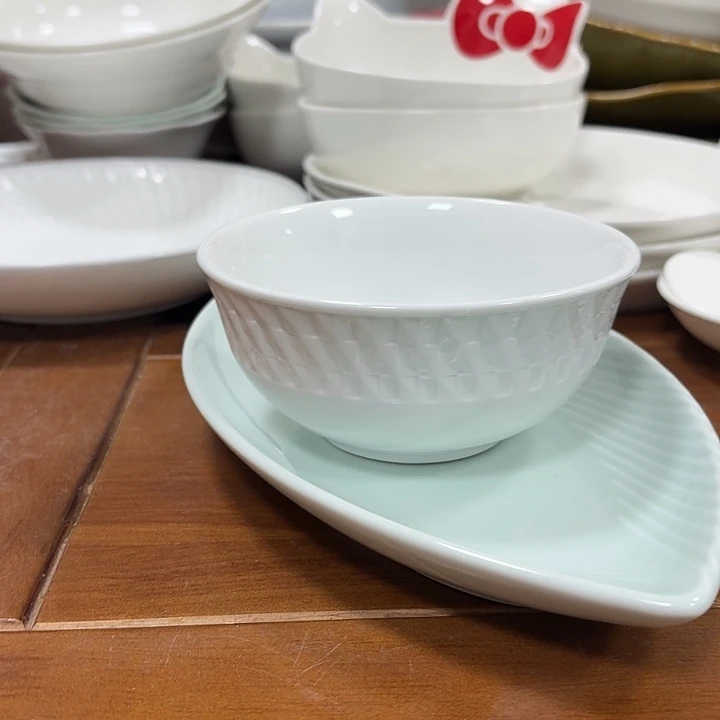 4.5寸太极翅碗2个。