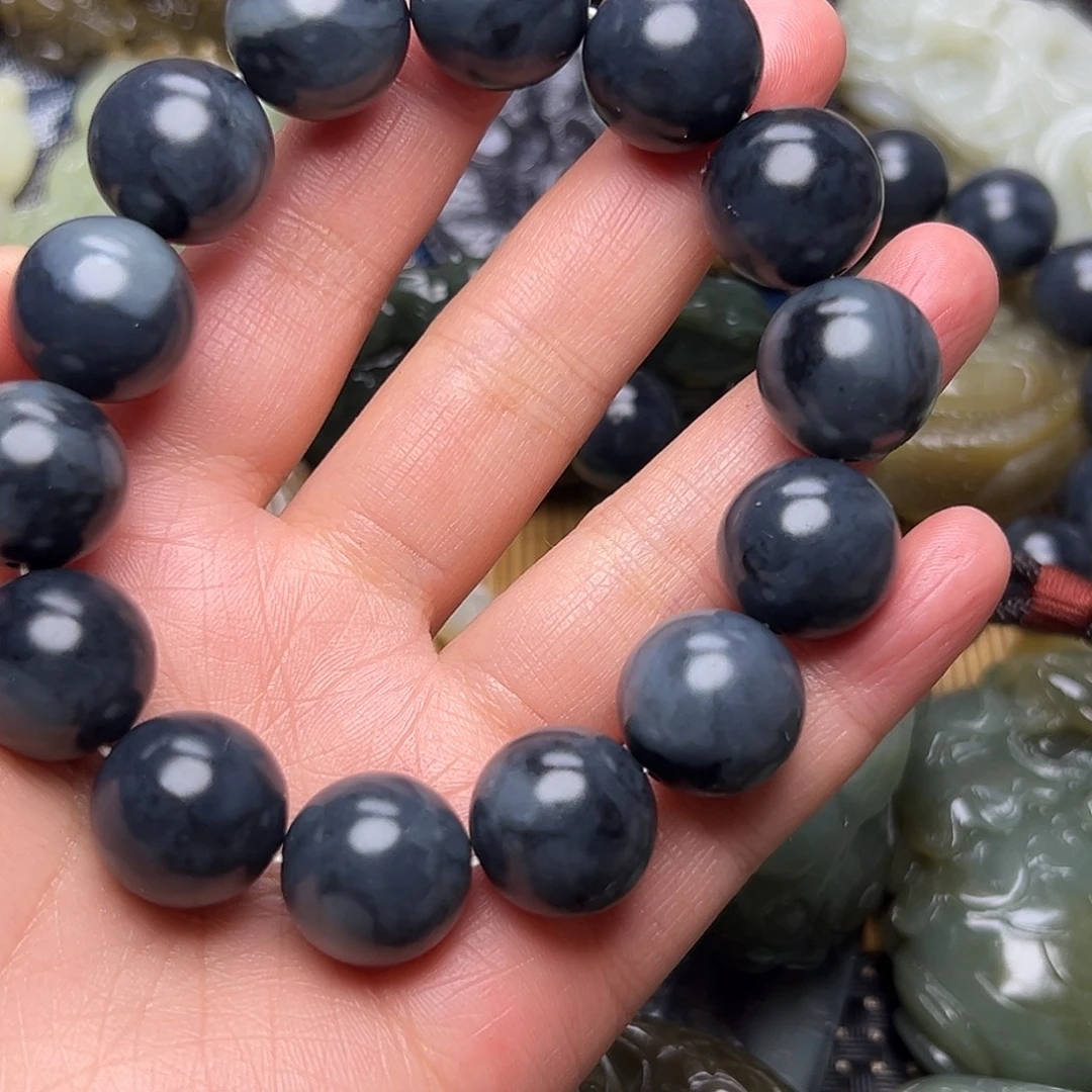 趁***酒和田玉未镶嵌挂件