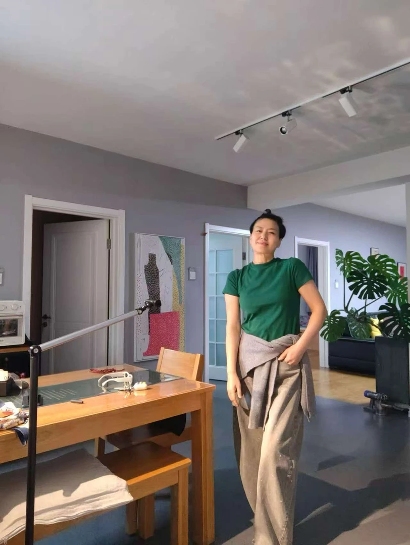 春夏新款素色女士休闲打底时尚减龄圆领薄款大码百搭T恤