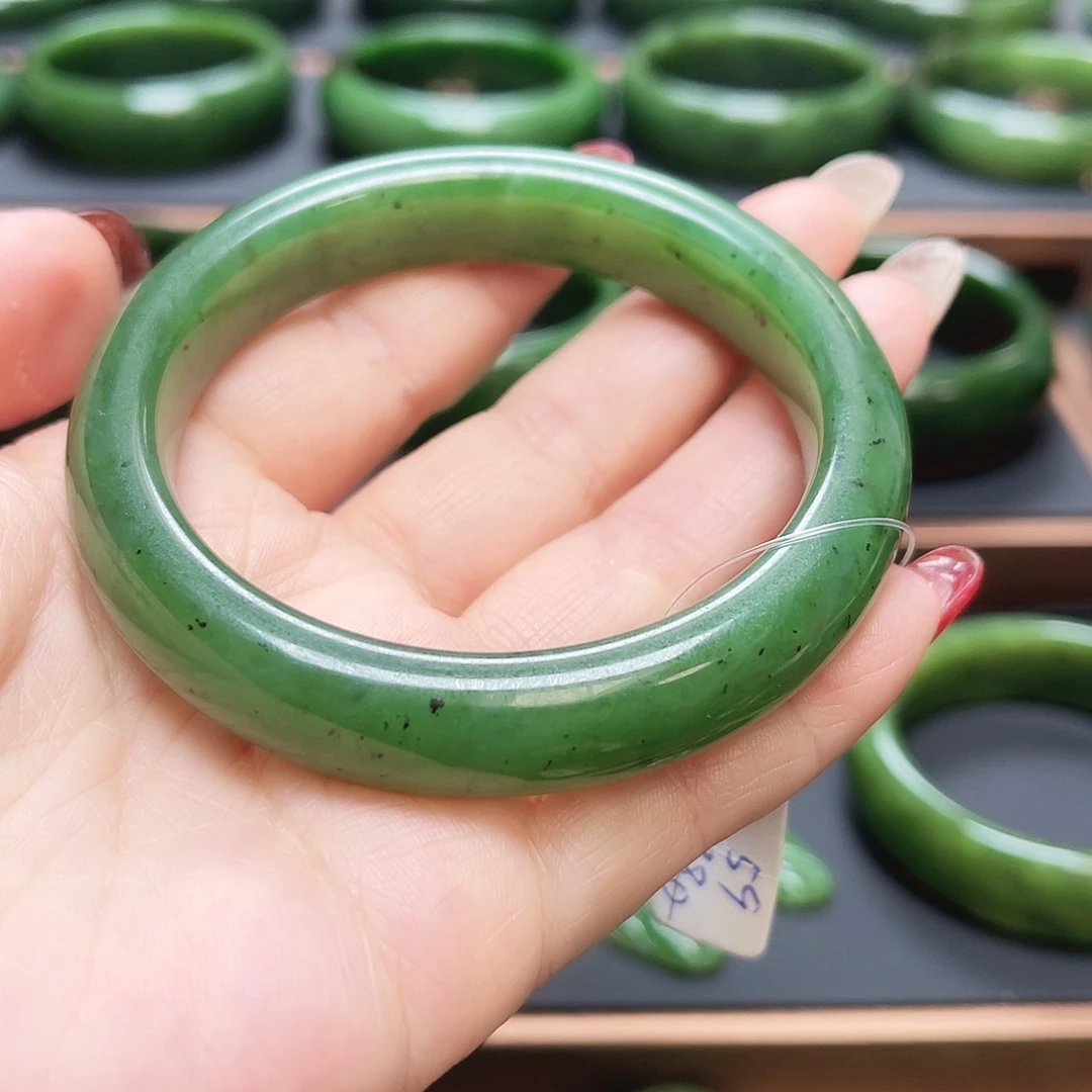 和田玉（碧玉）未镶嵌手镯
