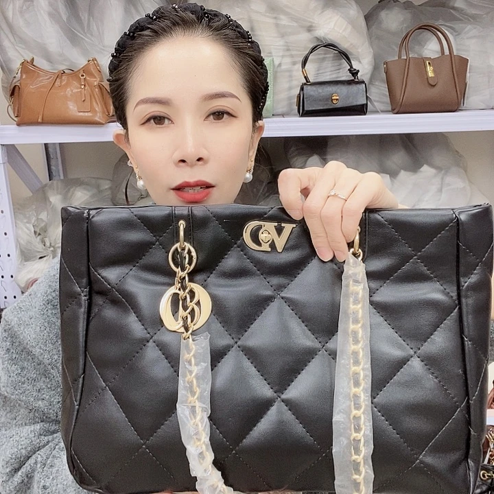 蚕丝小牛剖层皮革PU