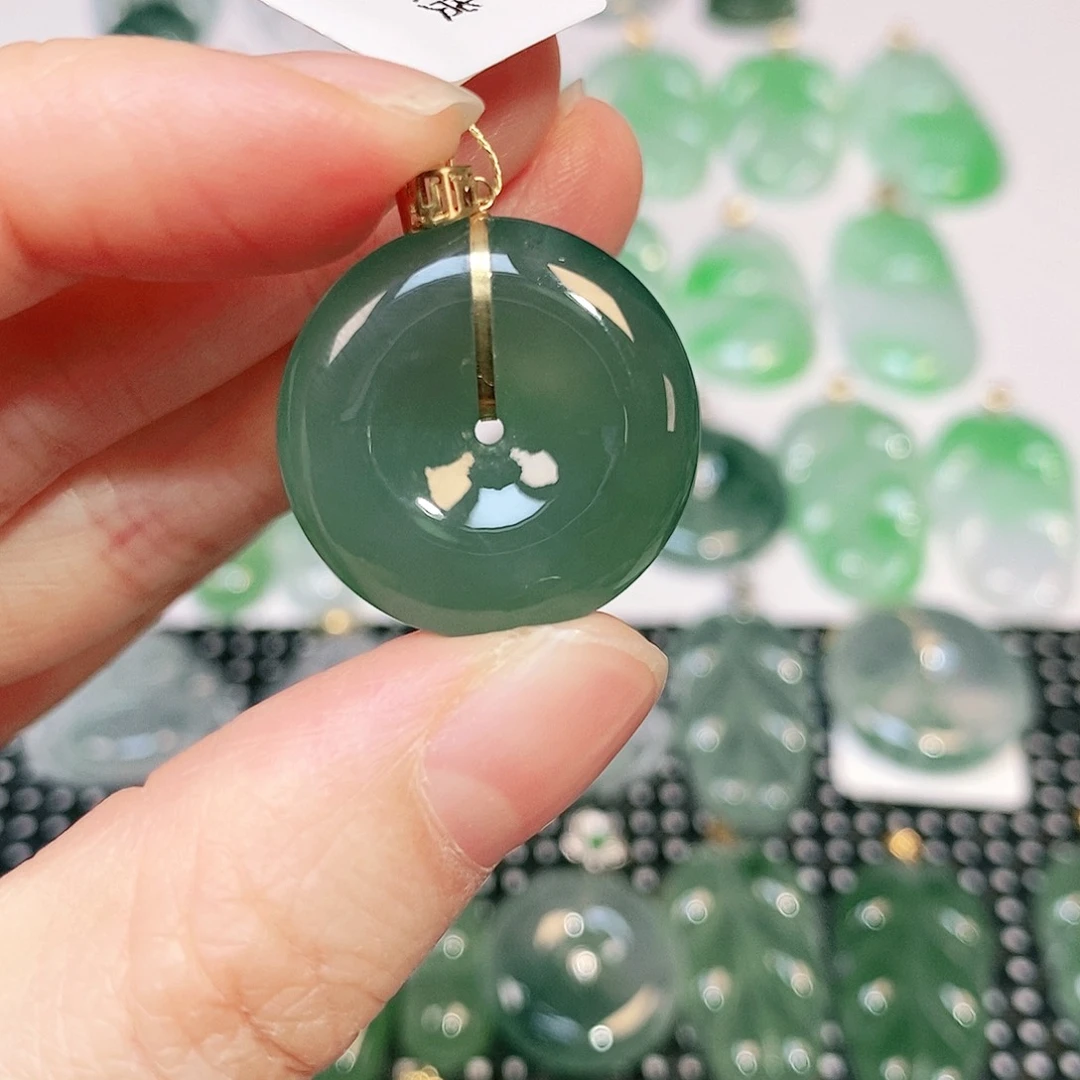 翡翠吊坠(不含链)18K金镶嵌