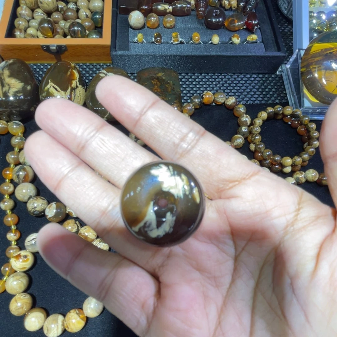 琥珀未镶嵌手串溶洞平安扣