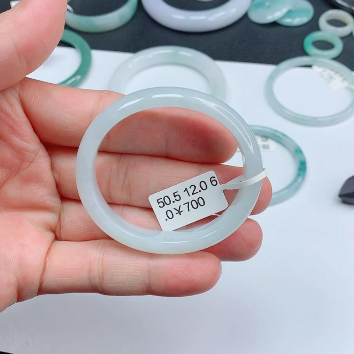 翡翠未镶嵌手镯50-51贵妃