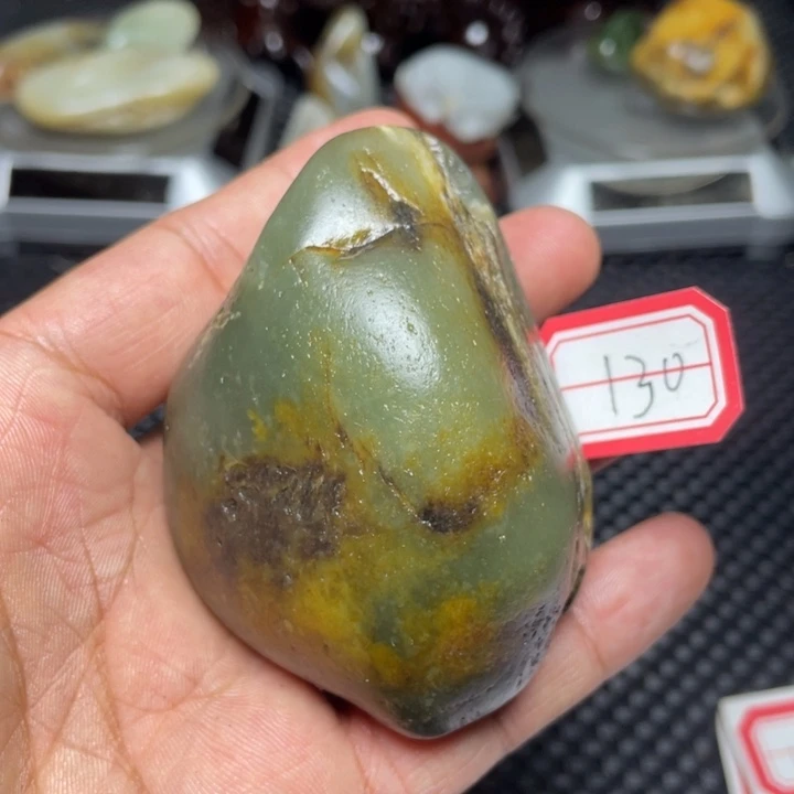 颈饰足铂镶嵌和田玉130