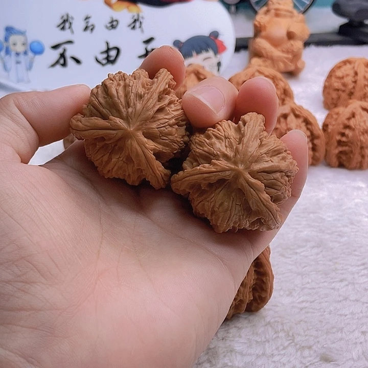 文玩核桃把件休*三棱