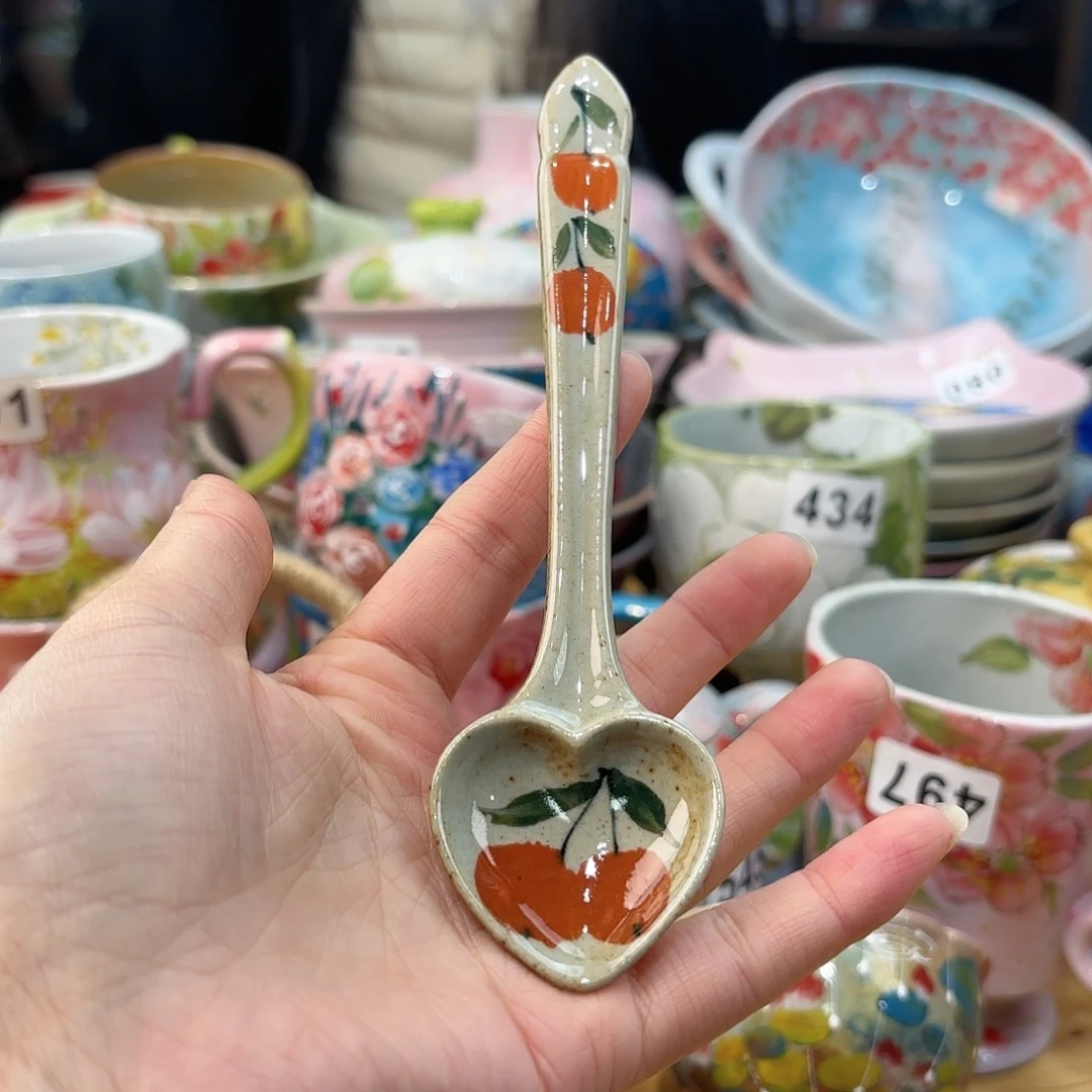 瓷片兔兔盖茨。兔兔