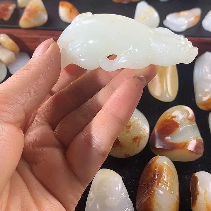 ****息和田玉未镶嵌挂件喜报频传