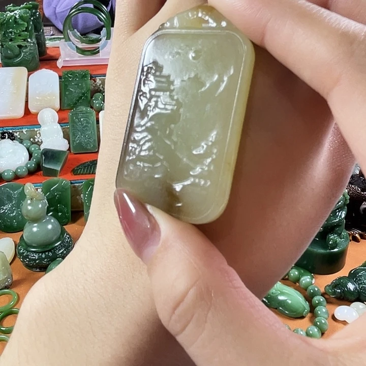 和田玉（糖玉）未镶嵌挂件