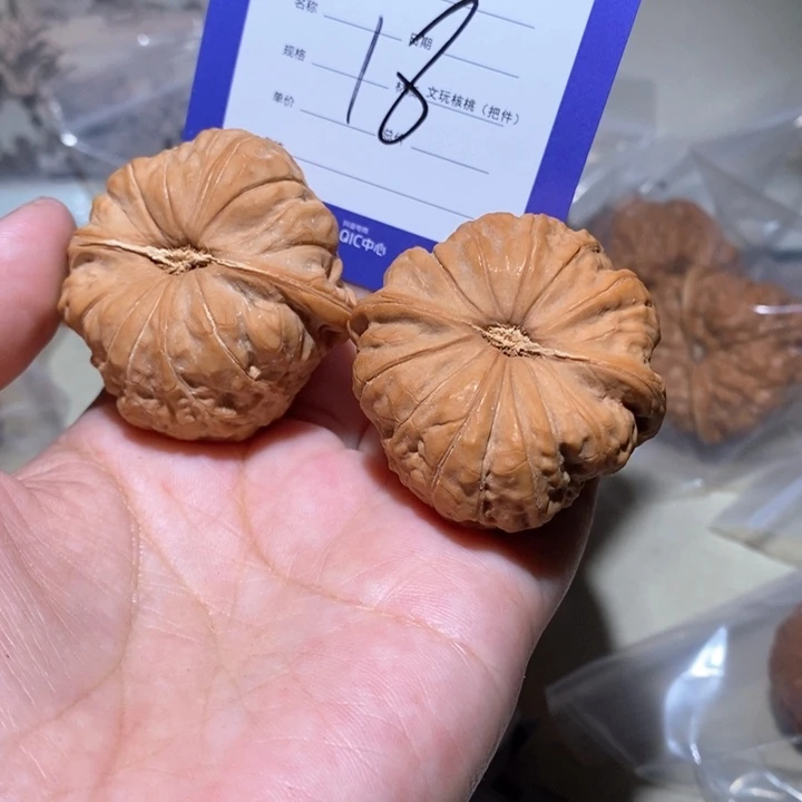 吊坠文玩核桃我们在18