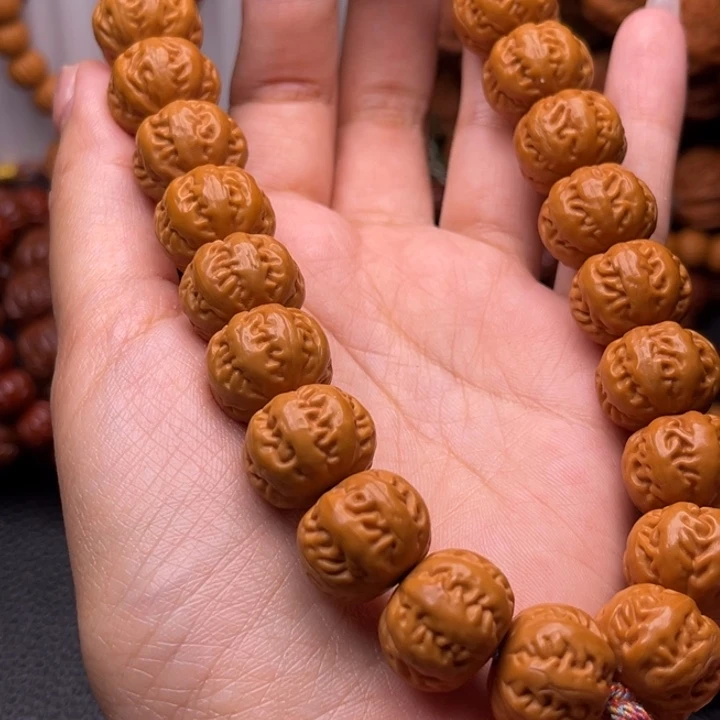 猴头核桃吊坠麻花手持16