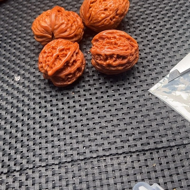 飞***翔把件文玩核桃两对