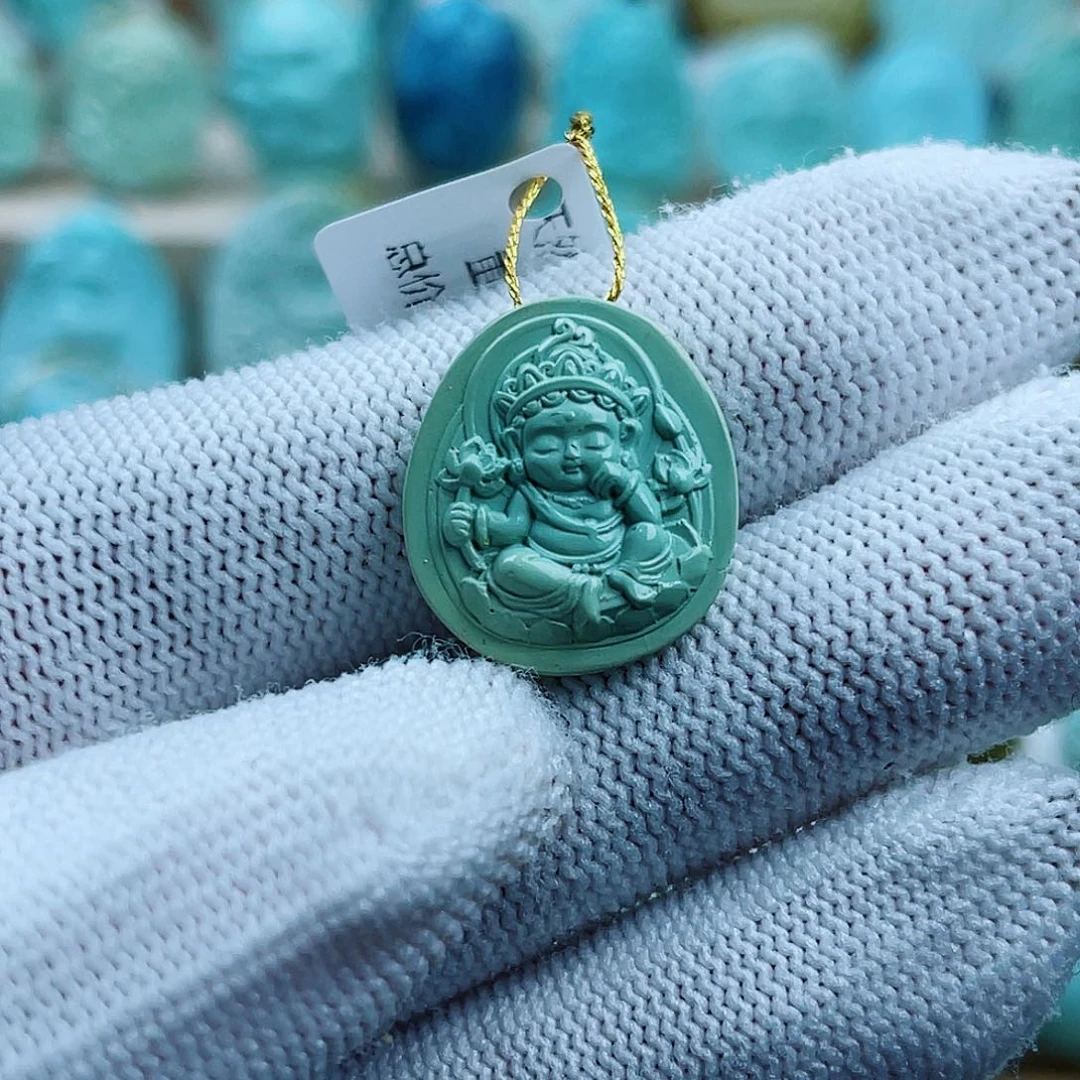 绿松石未镶嵌珠宝奇石