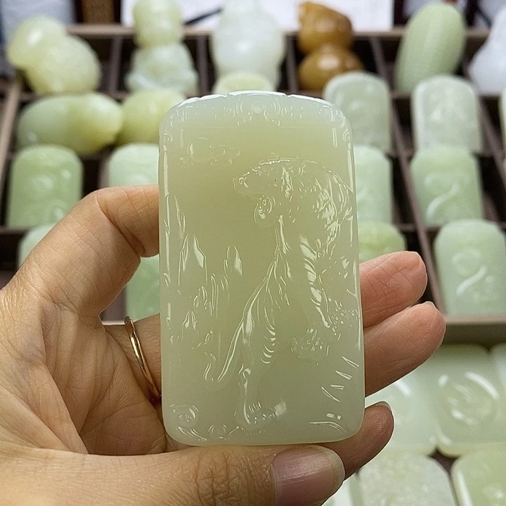 昆仑石张双面山水虎
