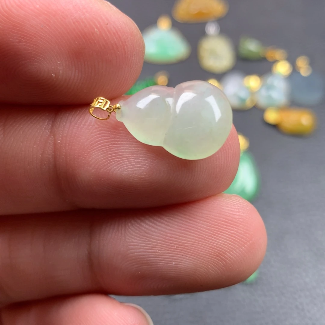 【闪购商品】颈饰18K金镶嵌翡翠翡翠