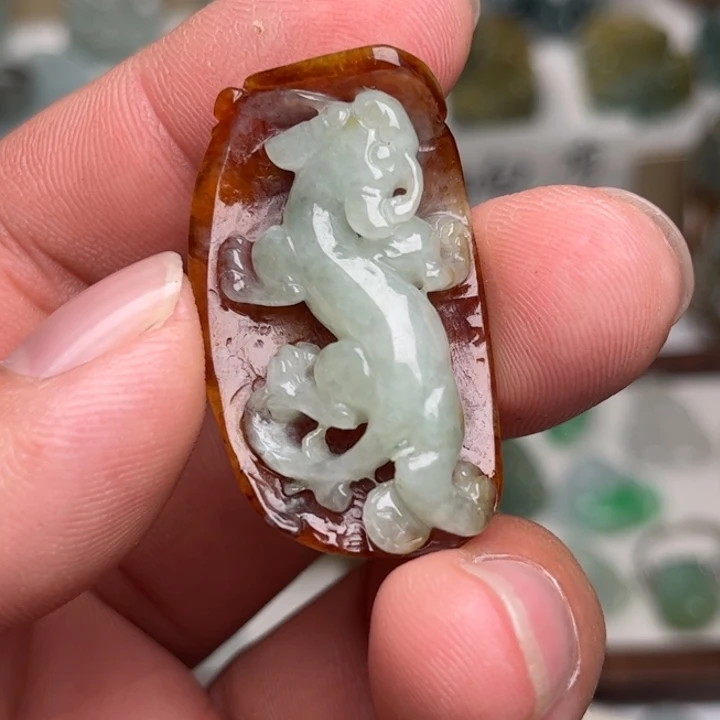 颈饰未镶嵌翡翠貔貅