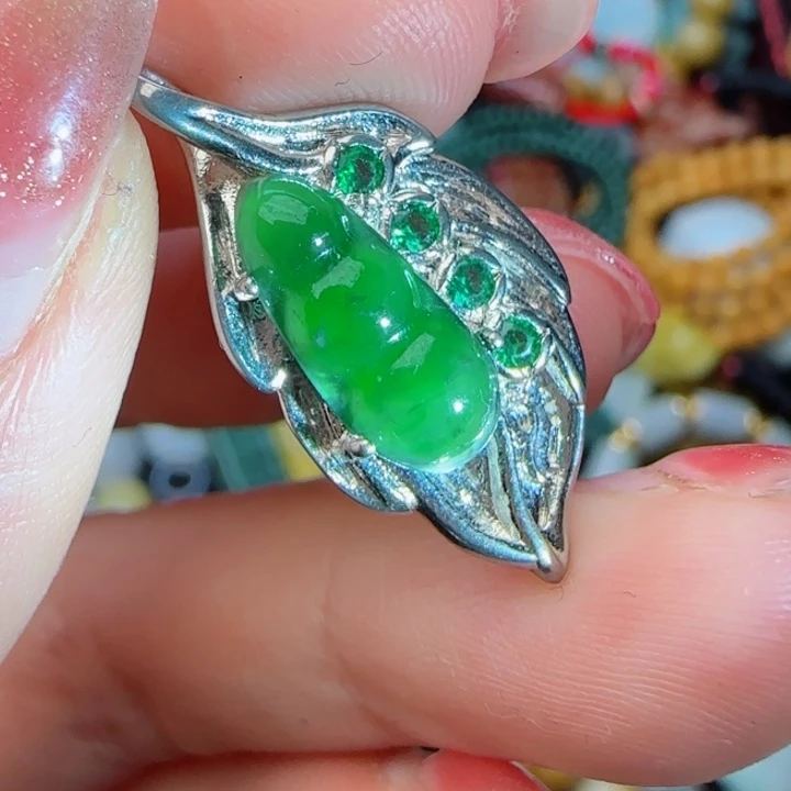 翡翠颈饰未镶嵌天然A货46