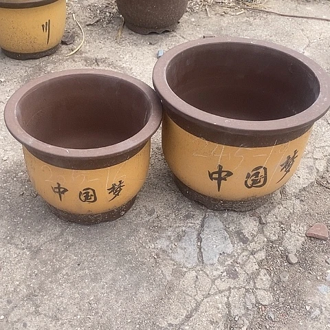 中国宜兴紫砂花盆，