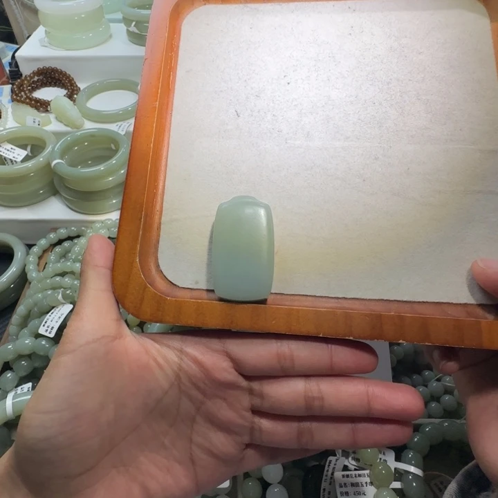 今***年和田玉（糖玉）未镶嵌手镯