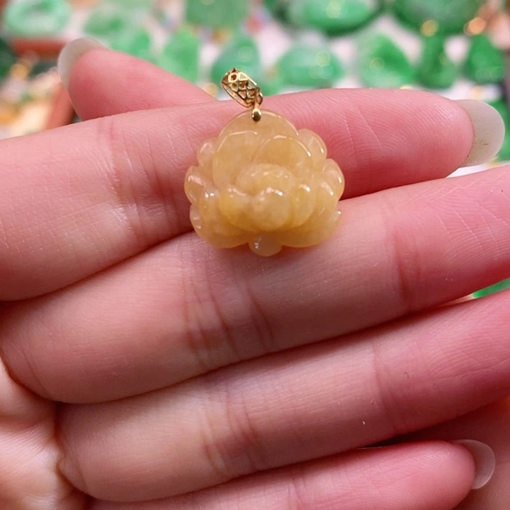 颈饰未镶嵌翡翠吊坠