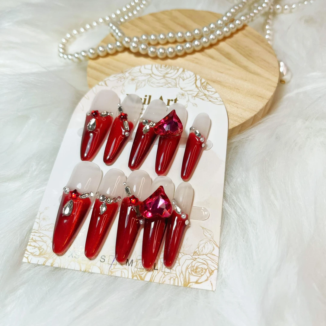 鸿运蝶舞 手工穿戴甲猫眼设计高级感细狗尖长款美甲