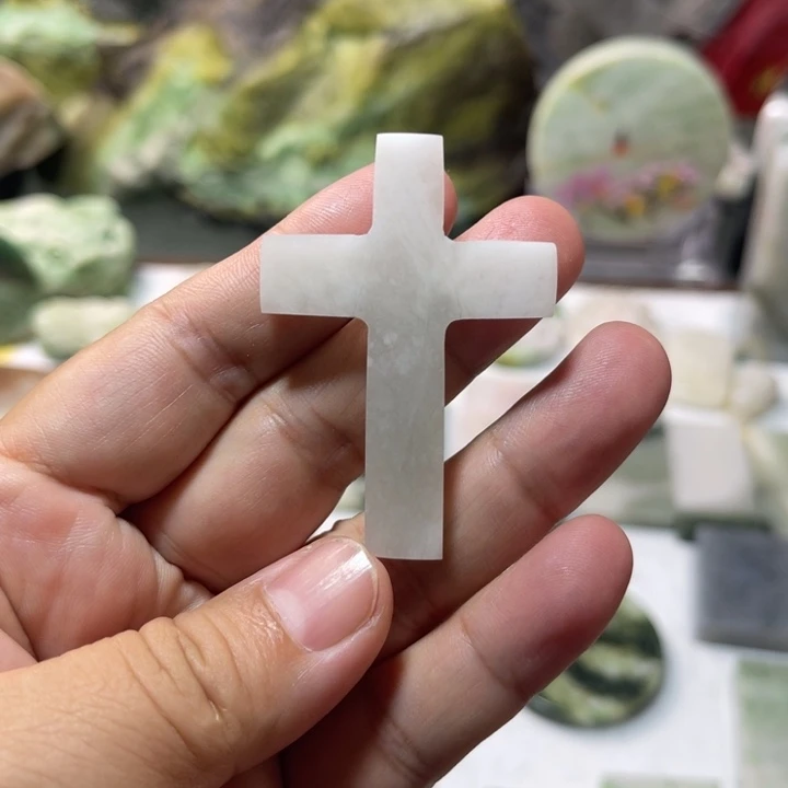 独山玉未镶嵌颈饰