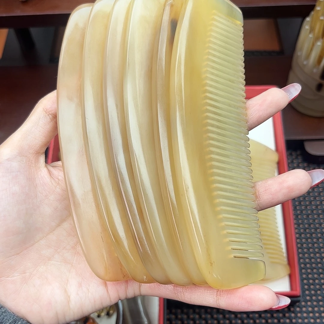 纯手工制作纯牛角梳子