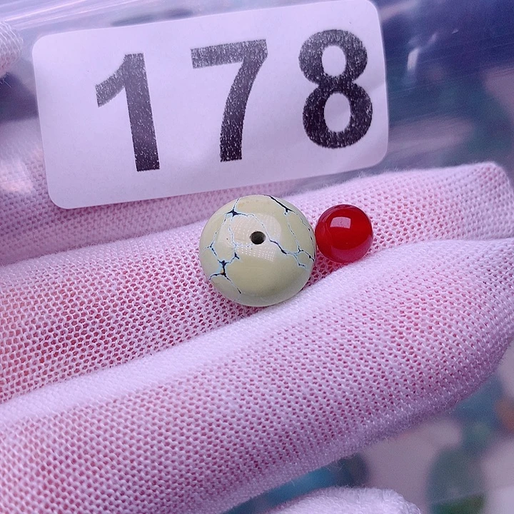 南红玛瑙未镶嵌珠宝奇石