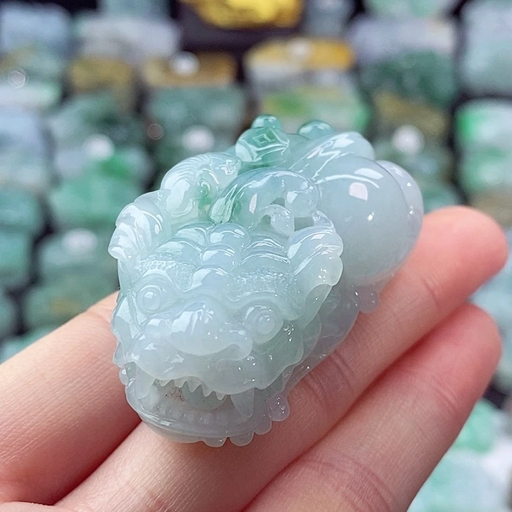 颈饰未镶嵌翡翠天然