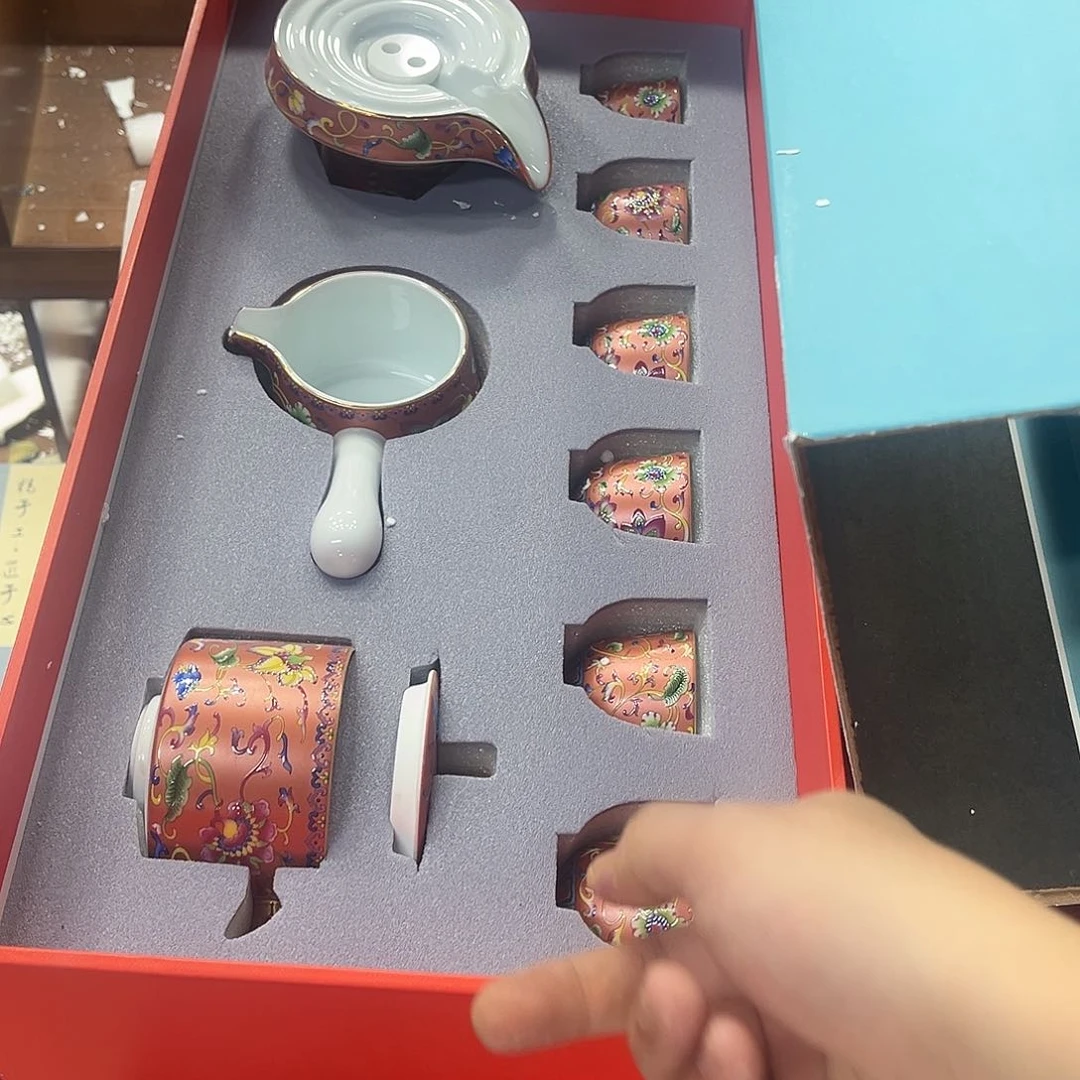 孤品茶具套装等。