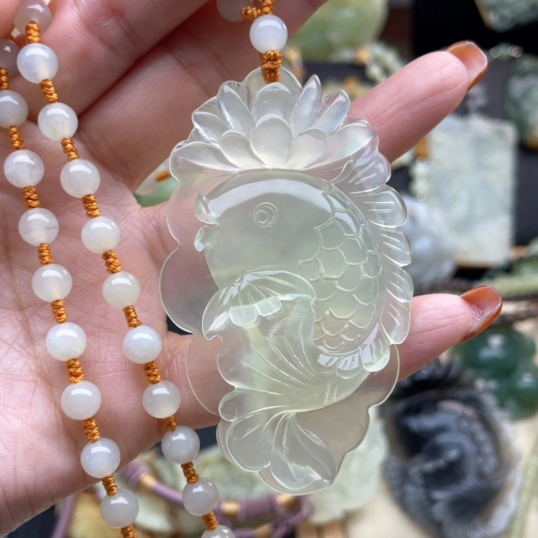 蛇纹石玉颈饰未镶嵌