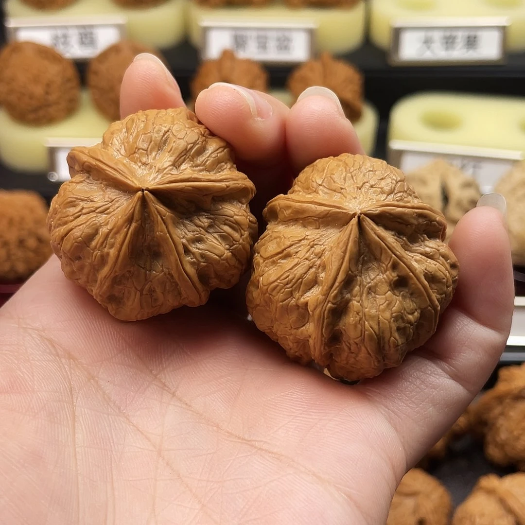 文玩核桃把件鱼*四棱异形826