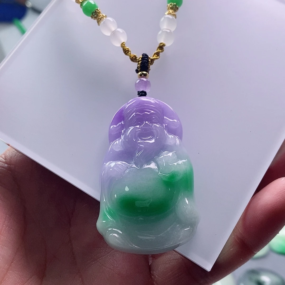 翡翠未镶嵌颈饰翡翠未镶嵌颈饰（赠链）