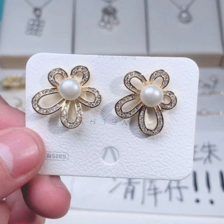 淡水珍珠耳饰未镶嵌