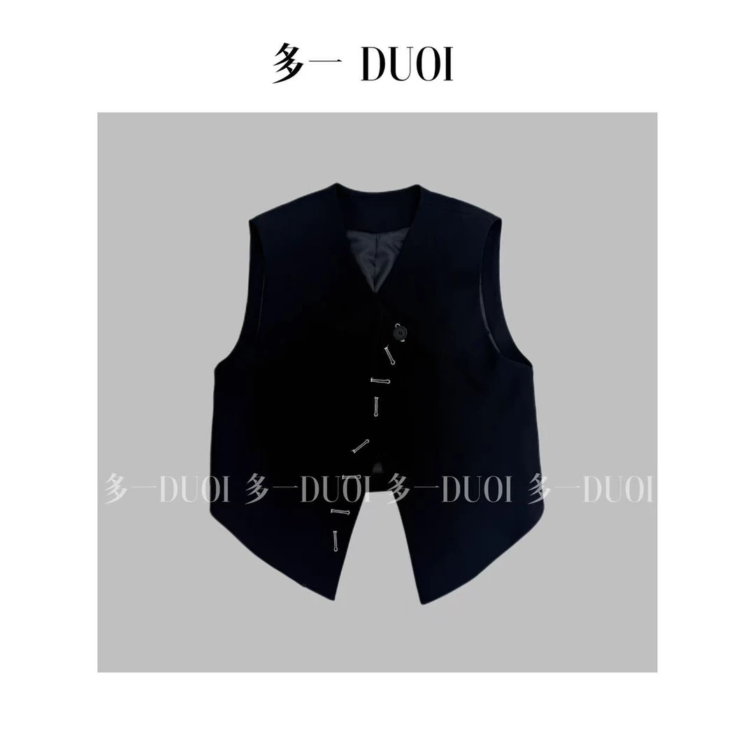 多一“时光”2025春季小众不规则线条装饰设计气质简约无袖马甲