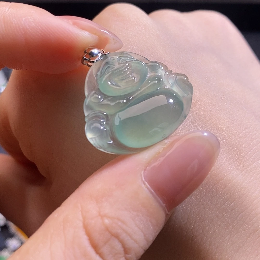 翡翠18K金镶嵌颈饰佛