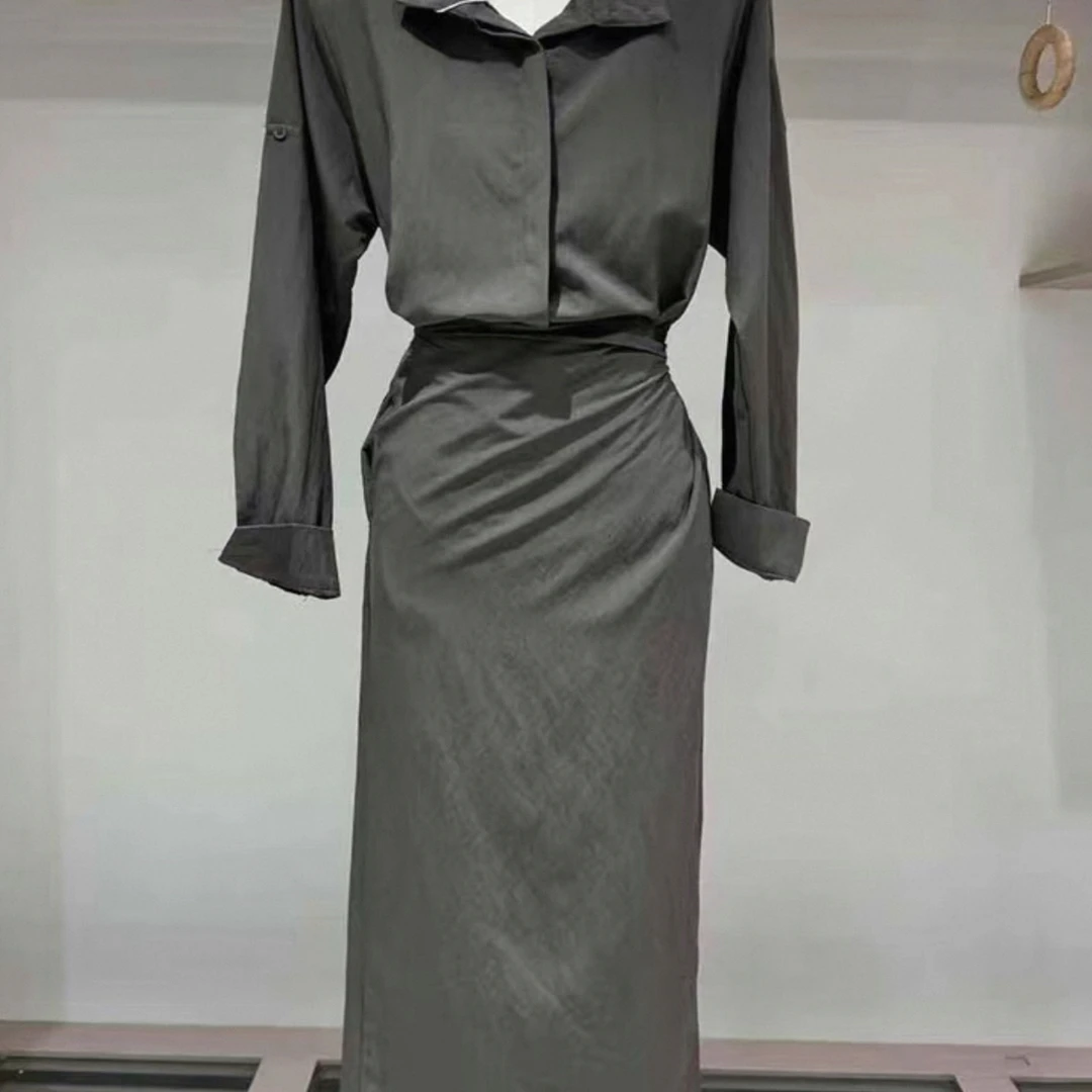 夏季高级感显瘦立领设计感收腰连衣裙