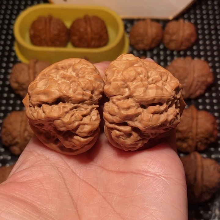 情***动文玩核桃把件蛙王