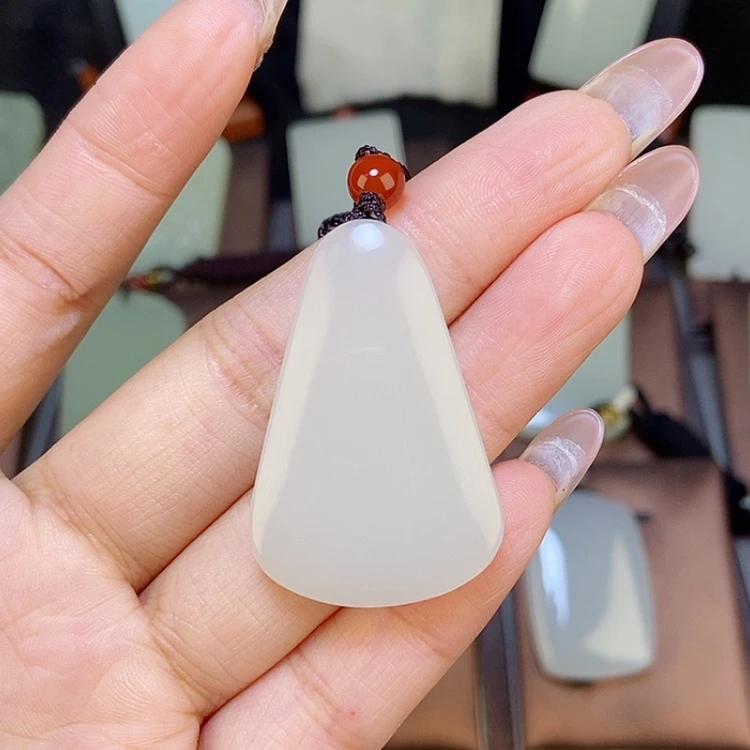 【闪购商品】颈饰未镶嵌和田玉