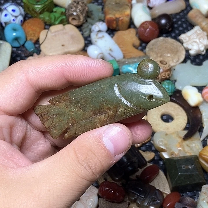 和田玉未镶嵌颈饰21