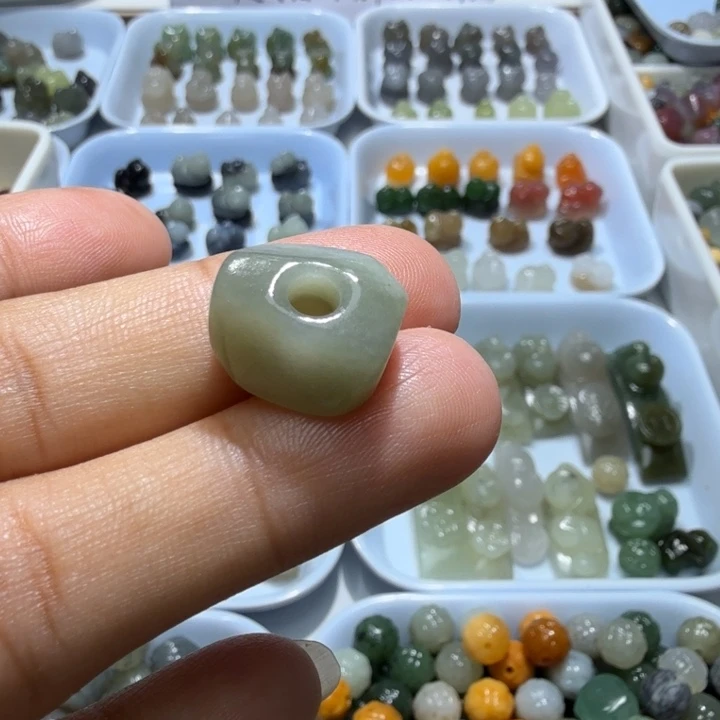 未镶嵌和田玉珠宝半成品