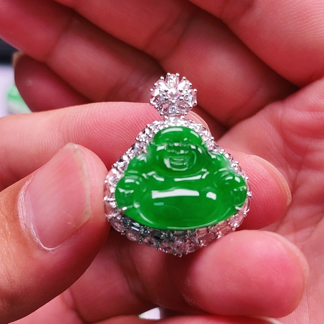 翡翠18K金镶嵌颈饰天然缅甸翡翠A货