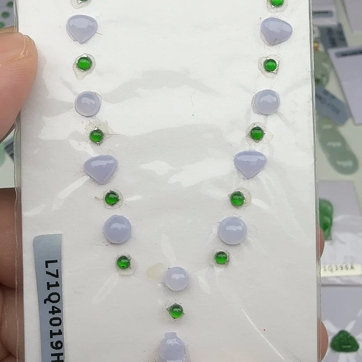 翡翠未镶嵌颈饰蛋面