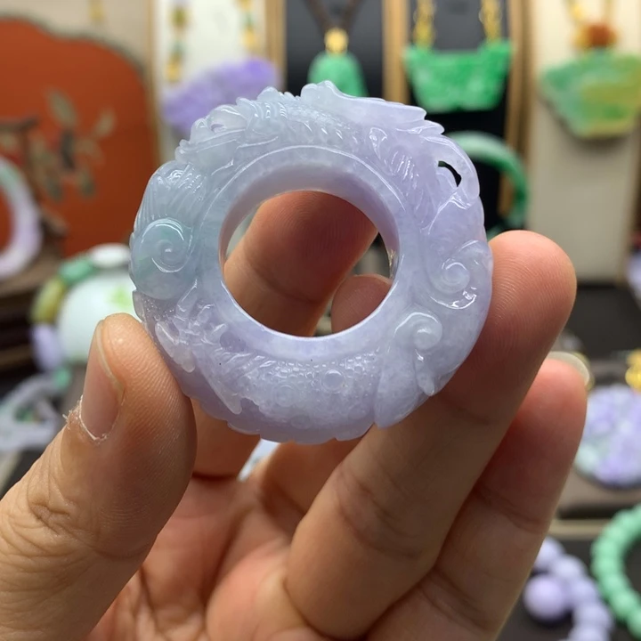 翡翠未镶嵌吊坠(赠链)